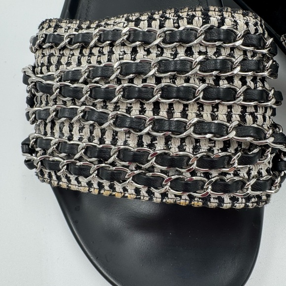 Chanel slide 💓 - Picture 5 of 10